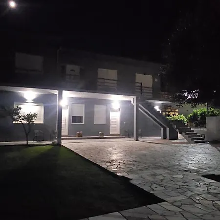 Oneiro Domus 2 Апартаменты Врахати